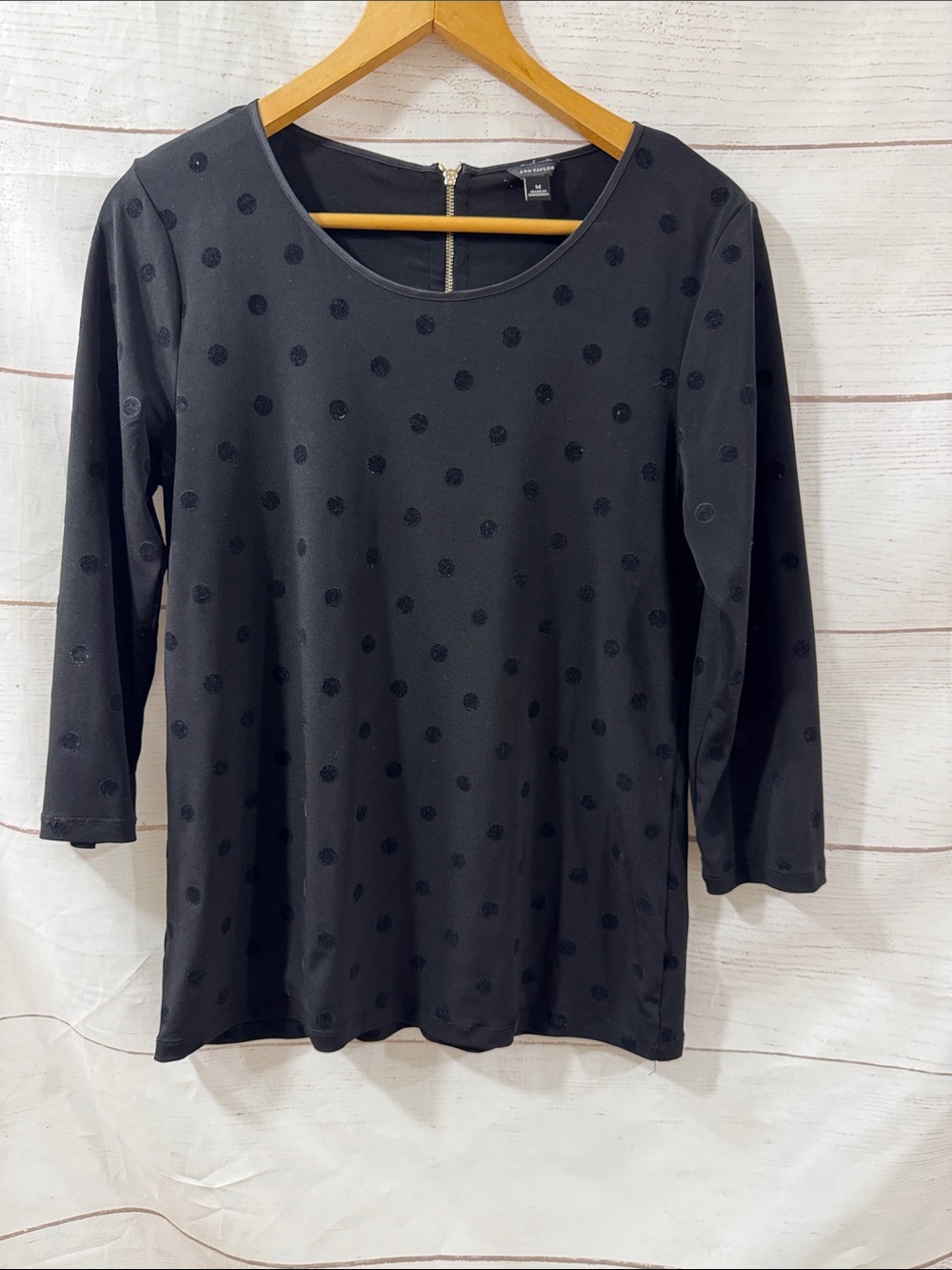 Women’s Ann Taylor Black Polka Dot Scoop Neck Top Medium